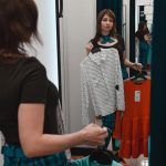 Ki kell mosni az új ruhákat, mielőtt először viselnénk őket: